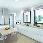 Owl Tereu - Luxury Retreat With Mountain Views Villa *