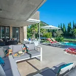 Owl Tereu - Luxury Retreat With Mountain Views 别墅 波连斯萨