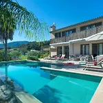 Owl Tereu - Luxury Retreat With Mountain Views * 波连斯萨