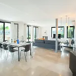 Owl Tereu - Luxury Retreat With Mountain Views * 波连斯萨