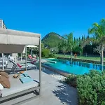 Owl Tereu - Luxury Retreat With Mountain Views 波连斯萨