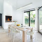 Owl Tereu - Luxury Retreat With Mountain Views * 波连斯萨