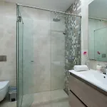 Owl Tereu - Luxury Retreat With Mountain Views 别墅