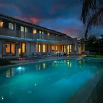 Owl Tereu - Luxury Retreat With Mountain Views 别墅 *