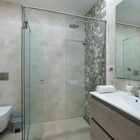 Owl Tereu - Luxury Retreat With Mountain Views