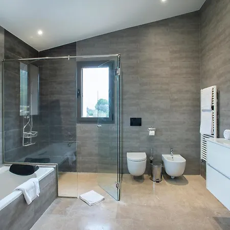 Owl Tereu - Luxury Retreat With Mountain Views Villa