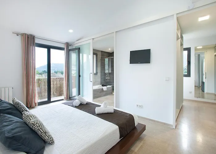 Villa Owl Tereu - Luxury Retreat With Mountain Views Pollença