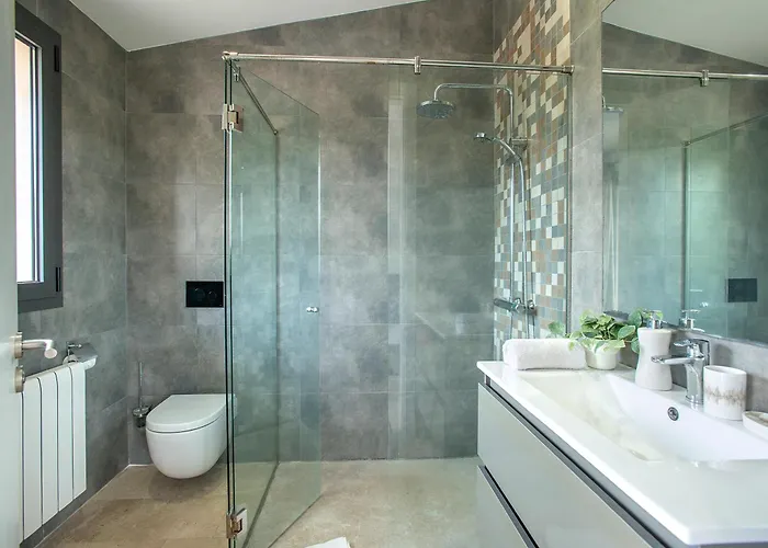 Owl Tereu - Luxury Retreat With Mountain Views Villa