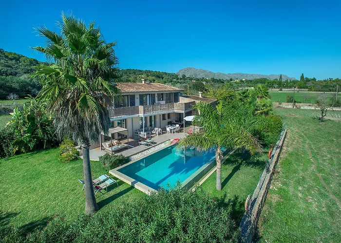 Villa Owl Tereu - Luxury Retreat With Mountain Views *