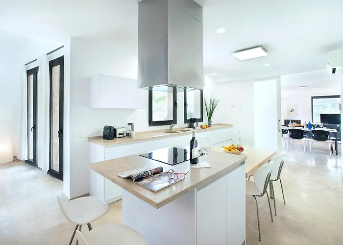 Villa Owl Tereu - Luxury Retreat With Mountain Views Pollença