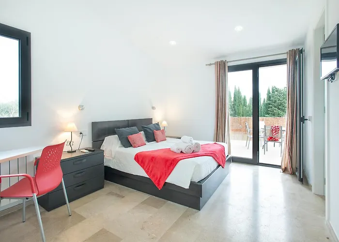 Villa Owl Tereu - Luxury Retreat With Mountain Views *